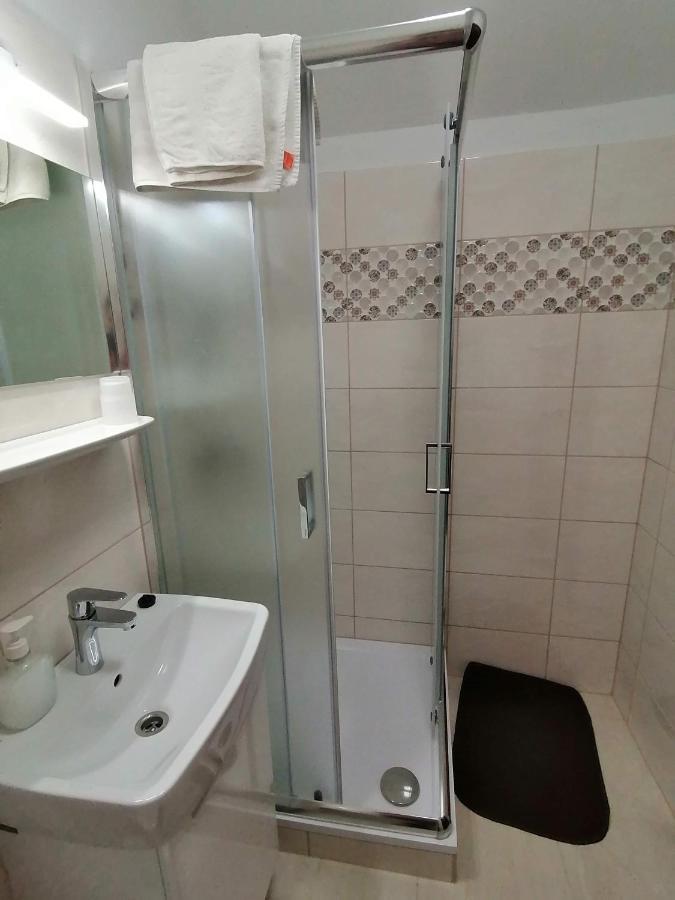 Joos Apartman Sarvar Ngoại thất bức ảnh