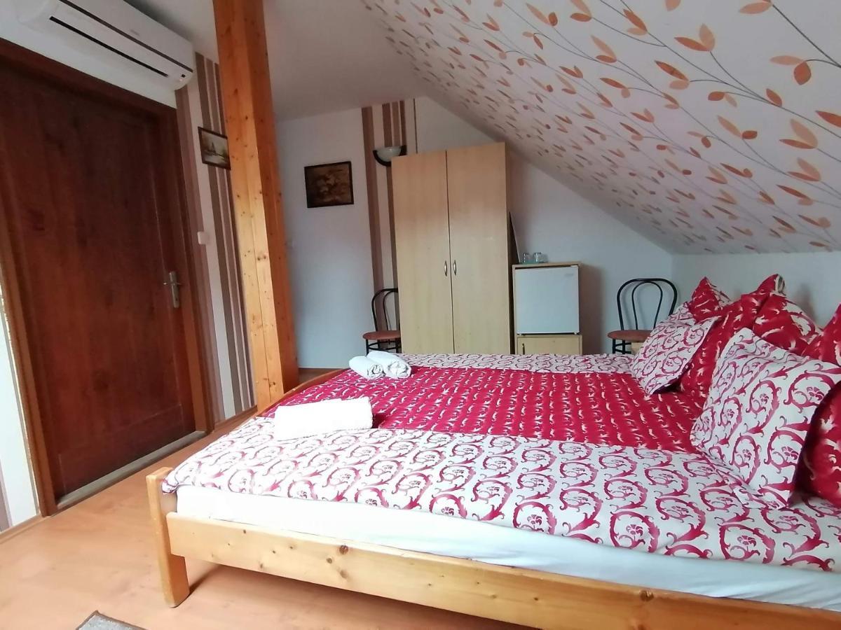 Joos Apartman Sarvar Ngoại thất bức ảnh