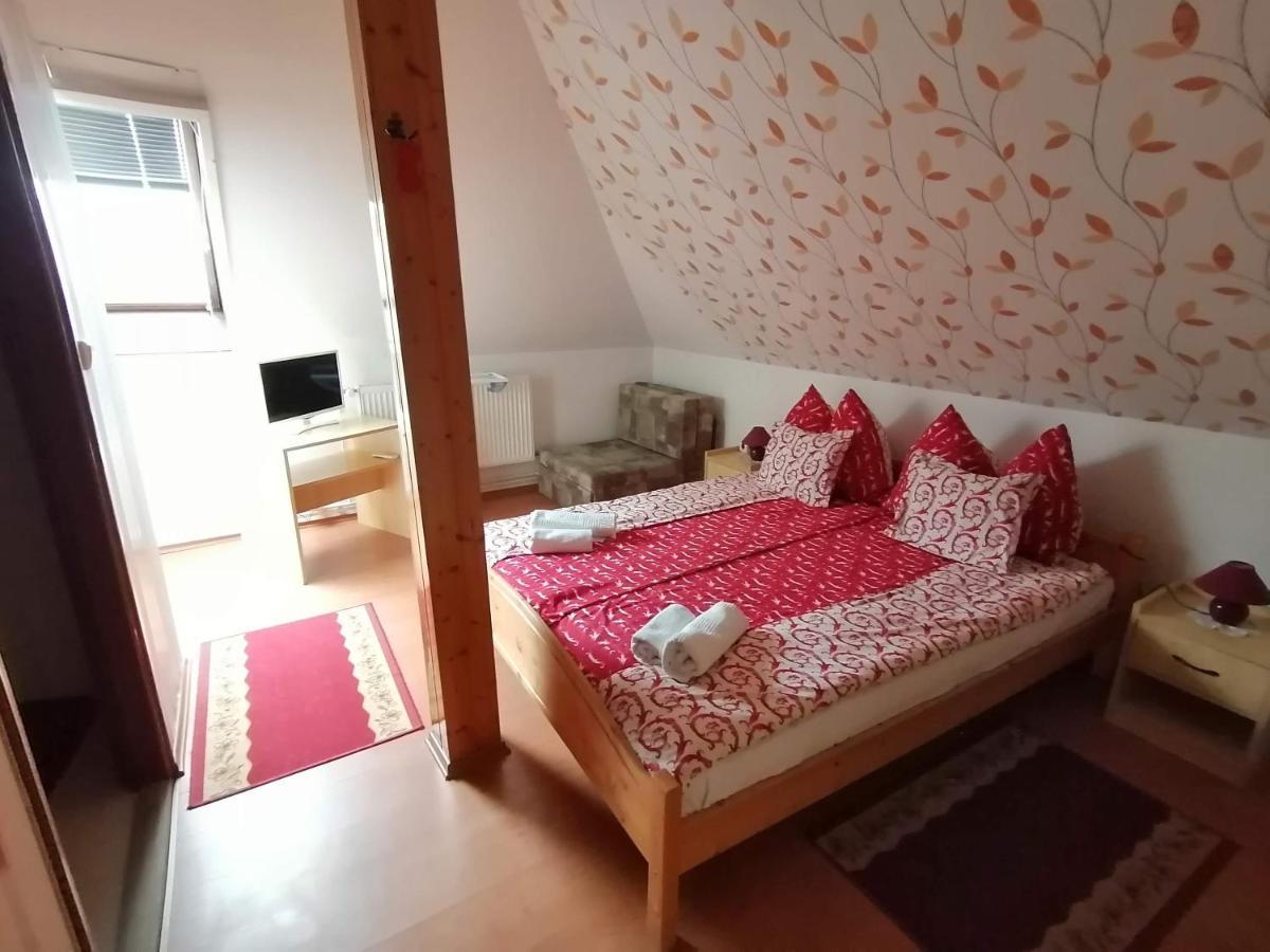 Joos Apartman Sarvar Ngoại thất bức ảnh